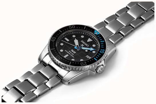 Seiko Prospex PADI Black Dial Silver Stainless Steel Bracelet Men's Watch