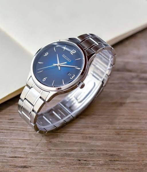 Seiko Gradient Blue Dial Silver Bracelet Men's Watch