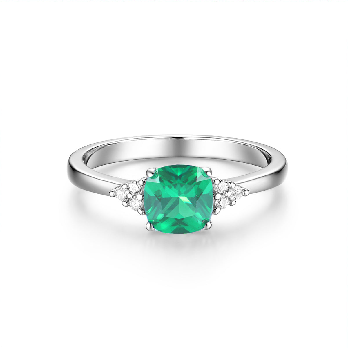 925 Silver Ring with Emerald Green Stone and Clear Side Accents