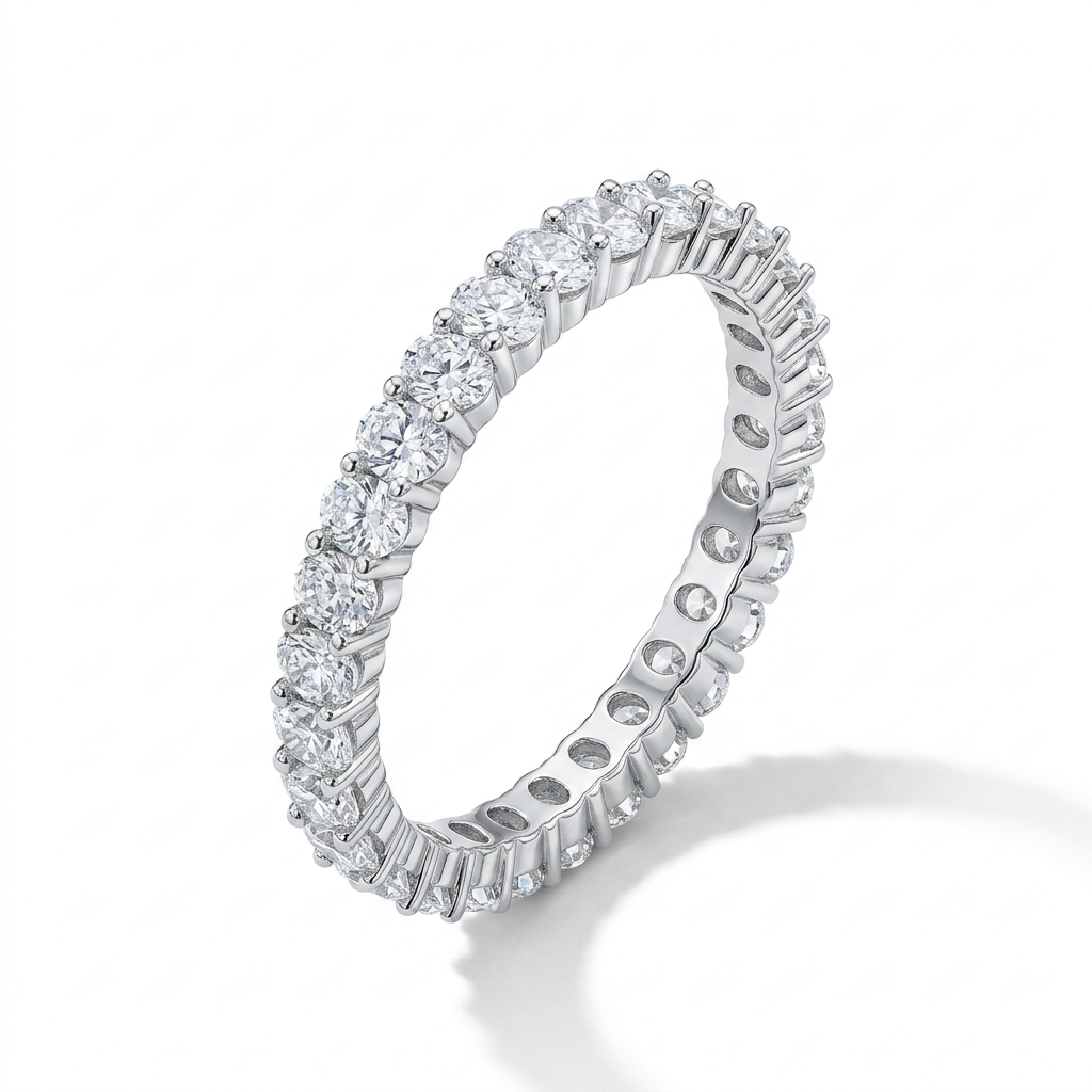 925 Silver Ring with a Sleek Design Adorned with Zircon