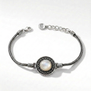 925 Silver Bracelet with a Round Mother-of-Pearl Stone