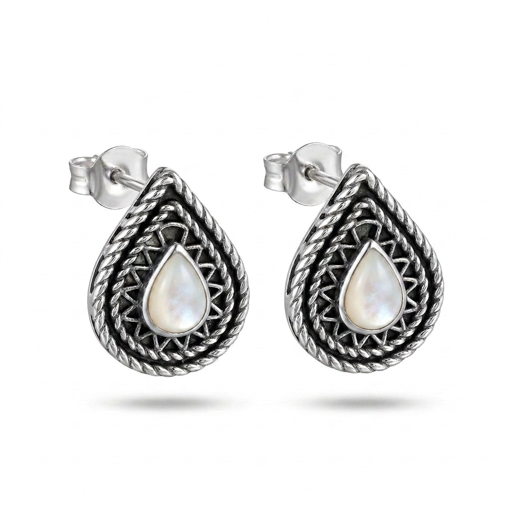 925 Silver Earrings with Teardrop Mother of Pearl Stone