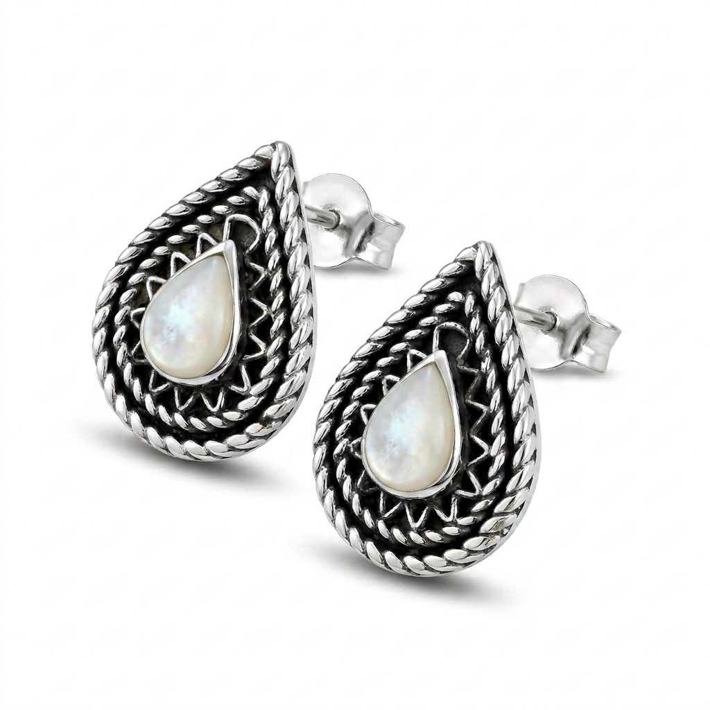 925 Silver Earrings with Teardrop Mother of Pearl Stone