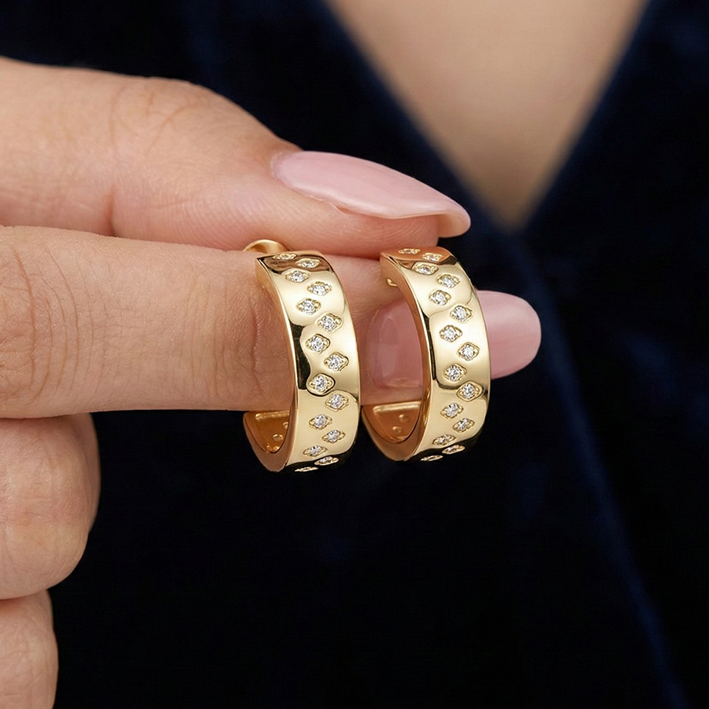 حلق فضة 925 نصف دائري مطلي ذهب مرصّع