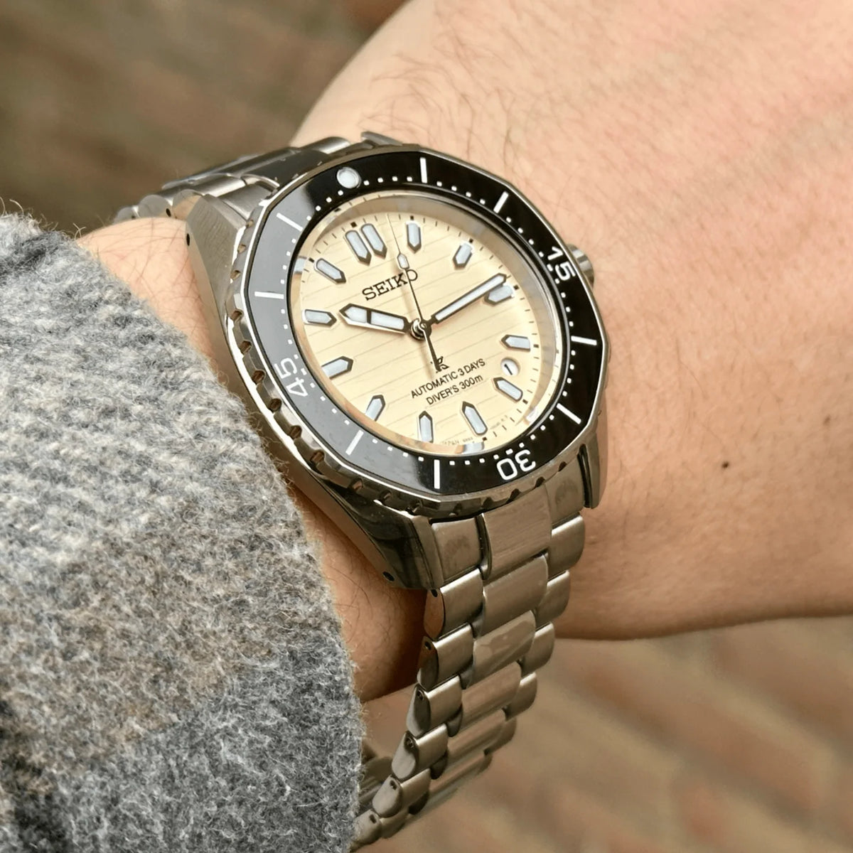 Seiko Prospex Beige Dial Black Bezel Men's Watch