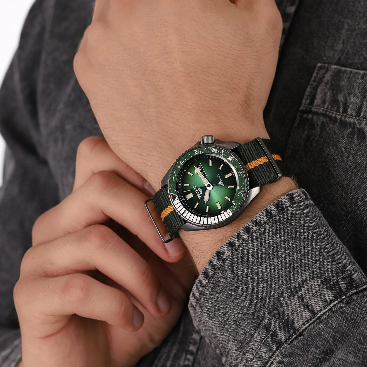Seiko 5 Sports Green Dial Green Nylon Strap Men's Watch